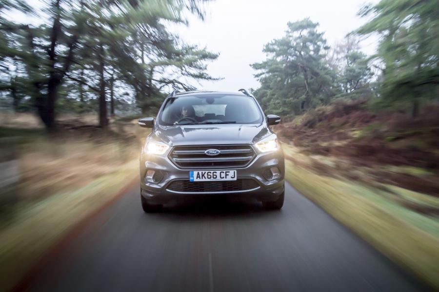  Ford Kuga ST-Line 2017 года  (UK) (фото 25 из 63)